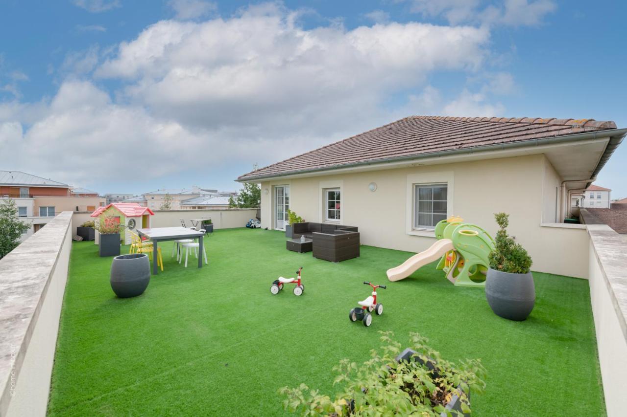 Superb Family Duplex Clos To Disneyland 뷰씨 쎙 죠흐쥬 외부 사진